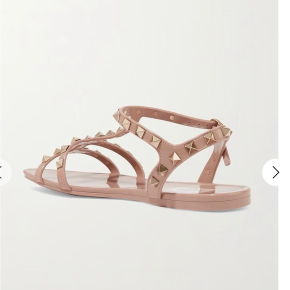 Authentic Valentino Rockstud Sandals in Blush - Picture 4 of 9